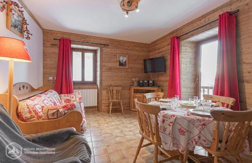 Lanslevillard Apartment | Pet-Friendly Retreat at 153 Rue des Rochers with Ocean View