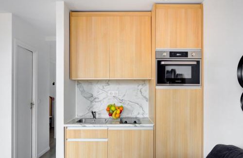 Quartier de la Salpetriere Apartment | Inviting 153 Suite Mylene - Family-Friendly Paris Apartment