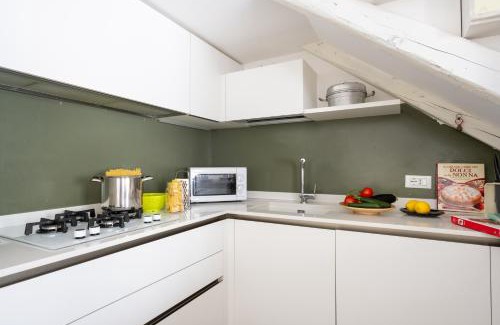 Favaro Veneto Apartment | Pet-Friendly Haven: 153 Tulips Home with a 9/10 Rating