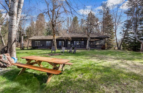 Sagle House | 154 m² House ∙ 3 bedrooms ∙ 6 guests
