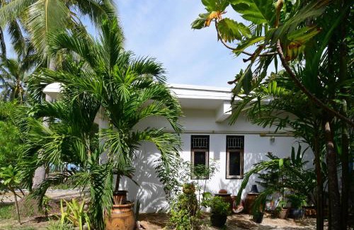 Thong Chai House | Explore 155 SalaCoco: Pet-Friendly Retreat by the Ocean