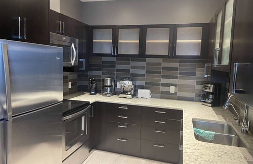 Christina Lake House | Riverside Retreat: Pet & Child Friendly 2-Bed Suite