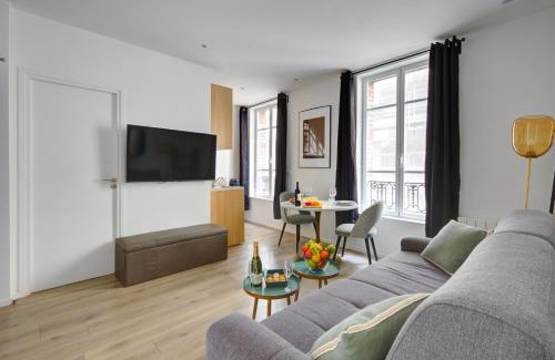 Quartier de la Salpetriere Apartment | Discover 158 Suite Jeremy - Ideal Family Retreat in Paris