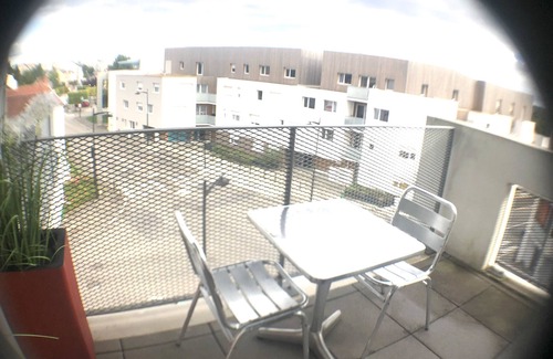Bourg-Solvardiere Apartment | Convenient T2 Near Nantes with Balcony & Great Amenities