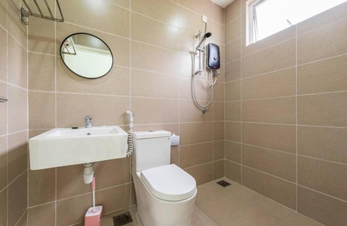 Bandar Sri Sendayan House | Ideal 15-Pax Stay in Seremban - Guest Rated: 9.8/10
