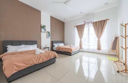 Bandar Sri Sendayan House | Ideal 15-Pax Stay in Seremban - Guest Rated: 9.8/10