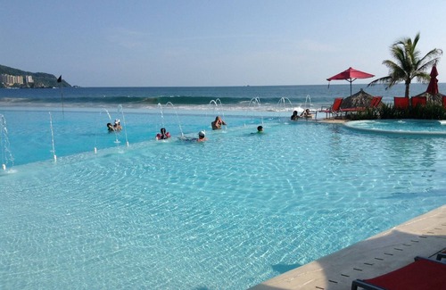 Ixtapa Condo | Ocean View 15th Floor Condo with Pool and Spa Amenities