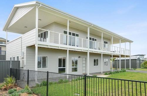 Middleton House | Pet-Friendly Retreat at 16 Chapman Rd with Free Wi-Fi