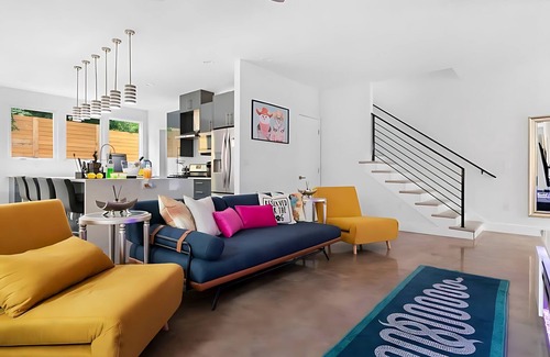 Blackshear-Prospect Hill House | 16 Guest Home w Outdoor Lounge and Rooftop Patio