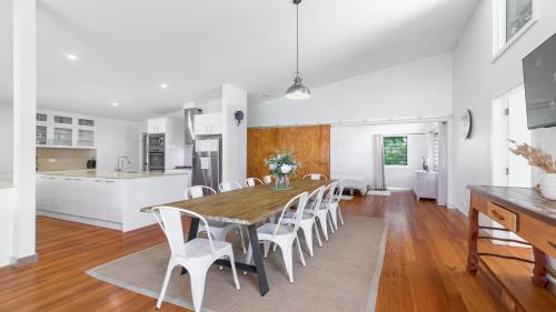 Hawks Nest House | Discover Family-Friendly Stays at 16 Kururma Crescent