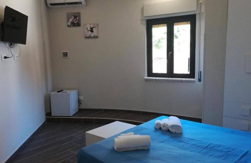 Scilla Bed & Breakfast | Cozy Bed and Breakfast for Two – Pet Friendly Stay