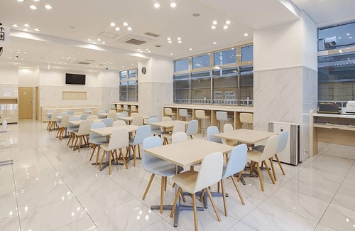 Shunan Hotel | Cozy 5-Star Hotel with Kitchen for Two Guests