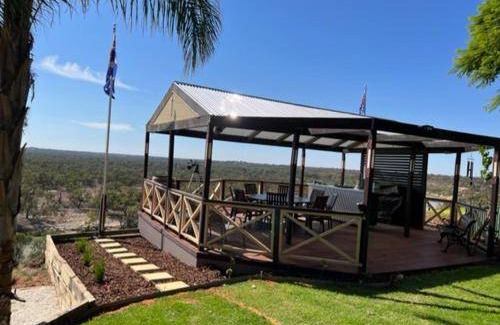 Waikerie House | Delightful 3-Bedroom House for 6 Guests – Pet Friendly Stay