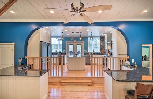 Brodheadsville Villa | Serene Lakefront Villa w/ Dock & Pet-Friendly Amenities