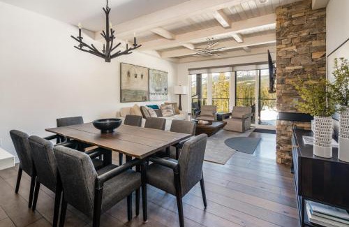 Big Sky House | Beautiful 16 Wildwood by Moonlight Basin with Hot Tub