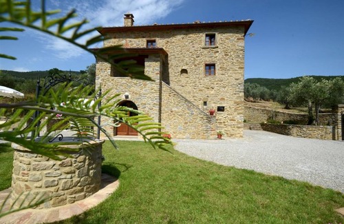 Cortona Villa | Spacious 4-Bedroom Villa with Private Pool for 8 Guests