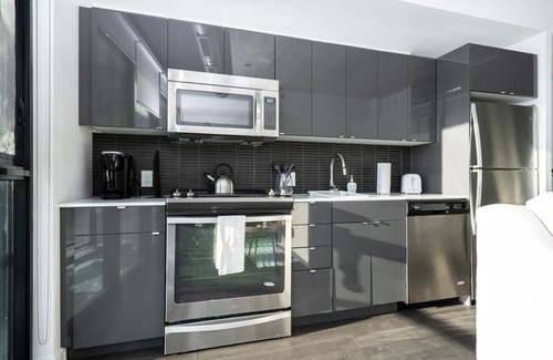 Downtown Winnipeg Condo | Downtown Glasshouse: 1 Bdr with Fast WiFi & Great Amenities