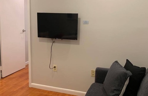 Industry Apartment | Convenient 1-Bedroom Apartment Near NYC with Parking