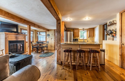 Town of Jerusalem House | Idyllic Lakefront Retreat with Dock & Kayak Access