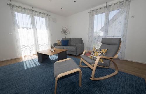 Waiblingen Apartment | Family-Friendly 16Lilien Apartment with Garden View