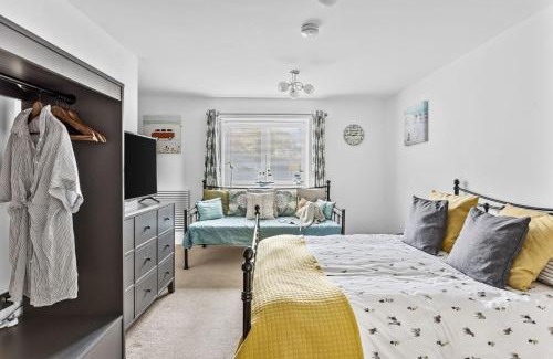 Torcross House | Discover 17 At The Beach, Torcross - Family & Pet Friendly