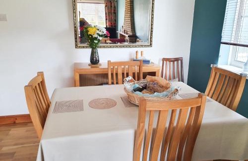 Pickering House | Discover 17 Costa Way: Pet & Child-Friendly Retreat