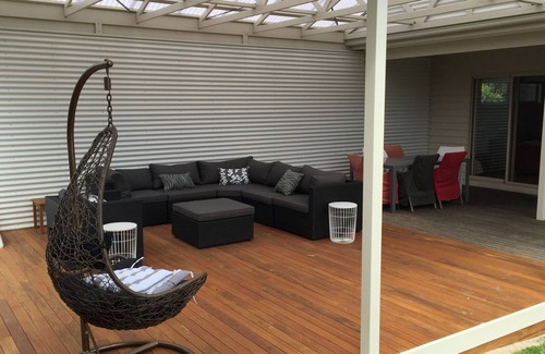 Waterhouse House | Highly Rated 17 Lakeside Terrace: Family-Friendly Getaway