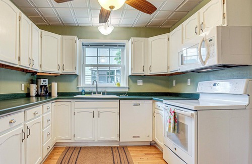 Ontonagon House | Cozy Ontonagon Retreat with Fire Pit Steps from the Beach