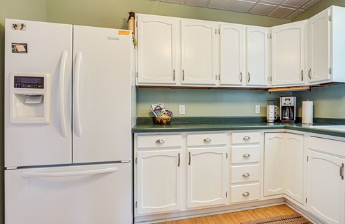 Ontonagon House | Cozy Ontonagon Retreat with Fire Pit Steps from the Beach