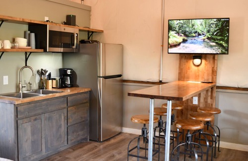 Sutherland Springs Cabin | Birdhouse Cabin at 17 Son's Rio Cibolo: A Perfect Retreat