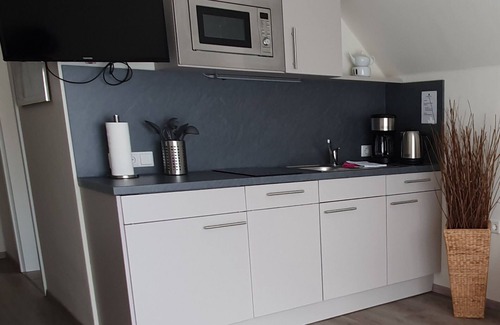 Hage Apartment | Comfortable Suite with Private Bathroom & Family Amenities