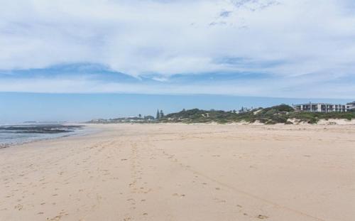 Jeffreys Bay Apartment | Oceanfront Bliss at 17 The Dune, Jeffreys Bay