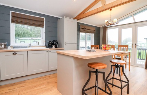 Skipton Cottage | Discover 17 THE OAKS: Idyllic Cottage with Garden in Long Preston
