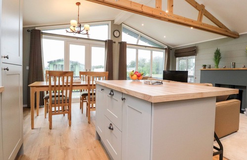 Skipton Cottage | Discover 17 THE OAKS: Idyllic Cottage with Garden in Long Preston