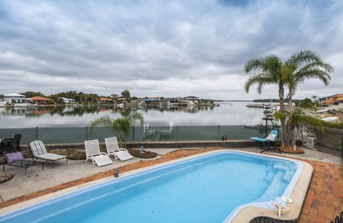 Yamba House | Guest Rated 10/10: 17 The Peninsula, Yamba with Pool & Pets