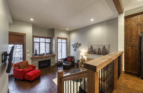 Sun Peaks House | Premier Village Walk Sun Peaks: Top-Rated Stay with Hot Tub