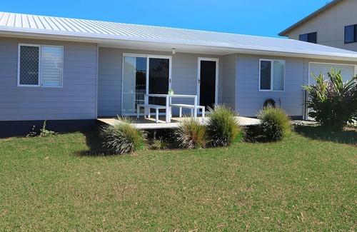 Elliott Heads House | Seaside Escape: 17 Welch Street Elliott Heads Awaits You