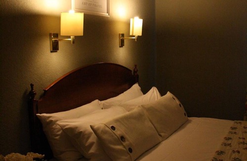 Eastbourne Seafront Bed & Breakfast | Top-Rated 17 Wilmington Square: Family-Friendly Amenities