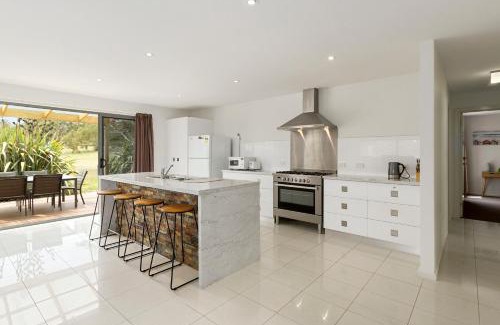 Coles Bay Villa | Family-Friendly Retreat at 170 Hazards View Drive - Unit 2