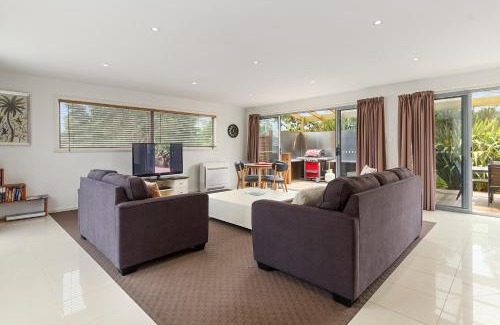 Coles Bay Villa | Family-Friendly Retreat at 170 Hazards View Drive - Unit 2
