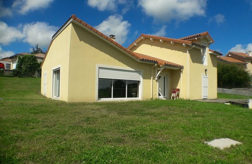 Saint-Martin-la-Plaine House | Spacious Retreat: 170 m² Near Lyon and St Etienne