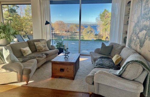 Ingaro House | Spacious 4-Bedroom House for Families and Pets Welcome