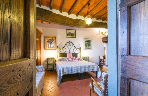 Lamole Villa | Spacious 4-Bedroom Villa with Private Pool for Up to 8 Guests