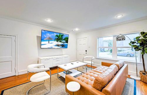 Neartown Apartment | 1709 Maryland 2 King Beds 1 Bath Bottom Apartment Duplex Pets Ok