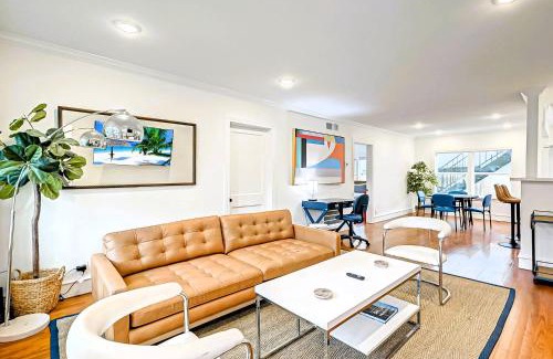 Neartown Apartment | 1709 Maryland 2 King Beds 1 Bath Bottom Apartment Duplex Pets Ok
