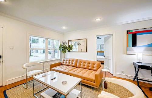 Neartown Apartment | 1709 Maryland 2 King Beds 1 Bath Bottom Apartment Duplex Pets Ok