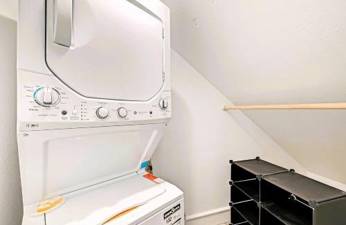 Neartown Apartment | 1709 Maryland 2 King Beds 1 Bath Bottom Apartment Duplex Pets Ok