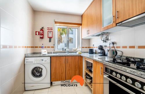Alfa-Mar Apartment | Relaxing Stay at Falesia: Near the Beach with WiFi