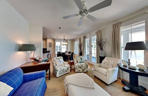 Laurel Grove House | Spacious 3-Bedroom House with Pool and Oceanfront Views