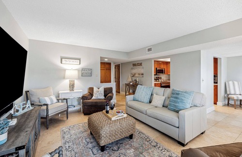 South Beach Condo | South Beach Gem | Scenic Views & Steps to the Shore